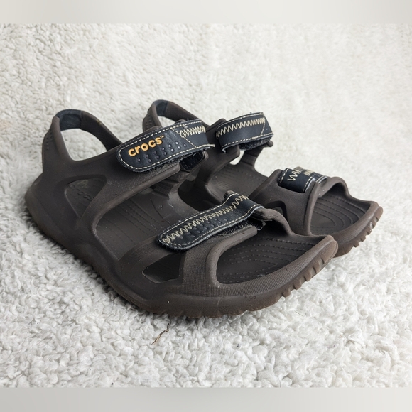 Crocs Brown Sandals Size 7 Men Or Women Size 8 I Gues Velcros Perfect For Summer - Picture 1 of 9